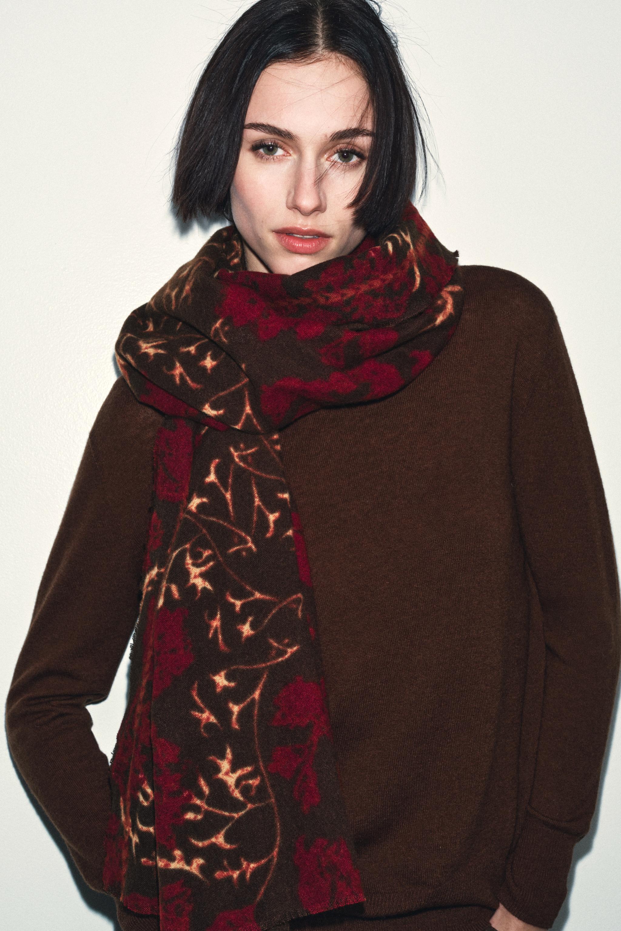 FLORAL PRINT SCARF